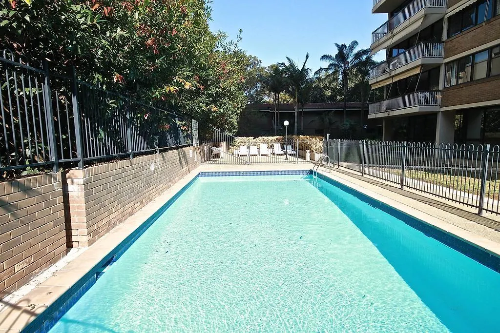 *** Aparthotel The Gardens Apartments Brisbane Australia