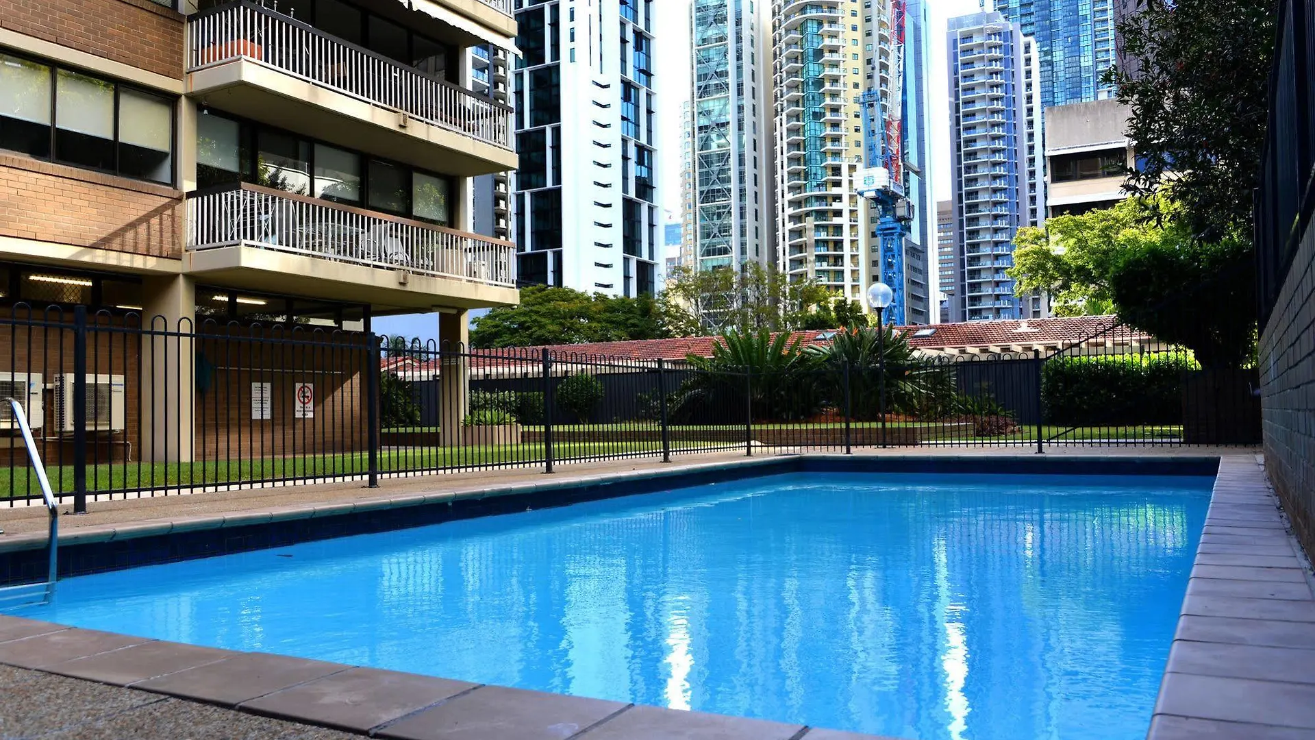 *** Aparthotel The Gardens Apartments Brisbane Australia